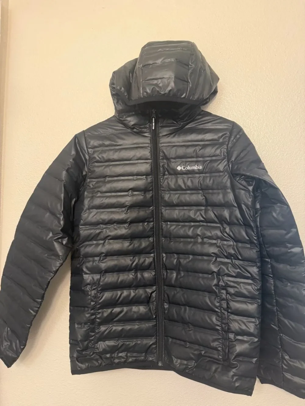 Columbia black hooded puffer packable jacket coat down fill youth XL 18/20